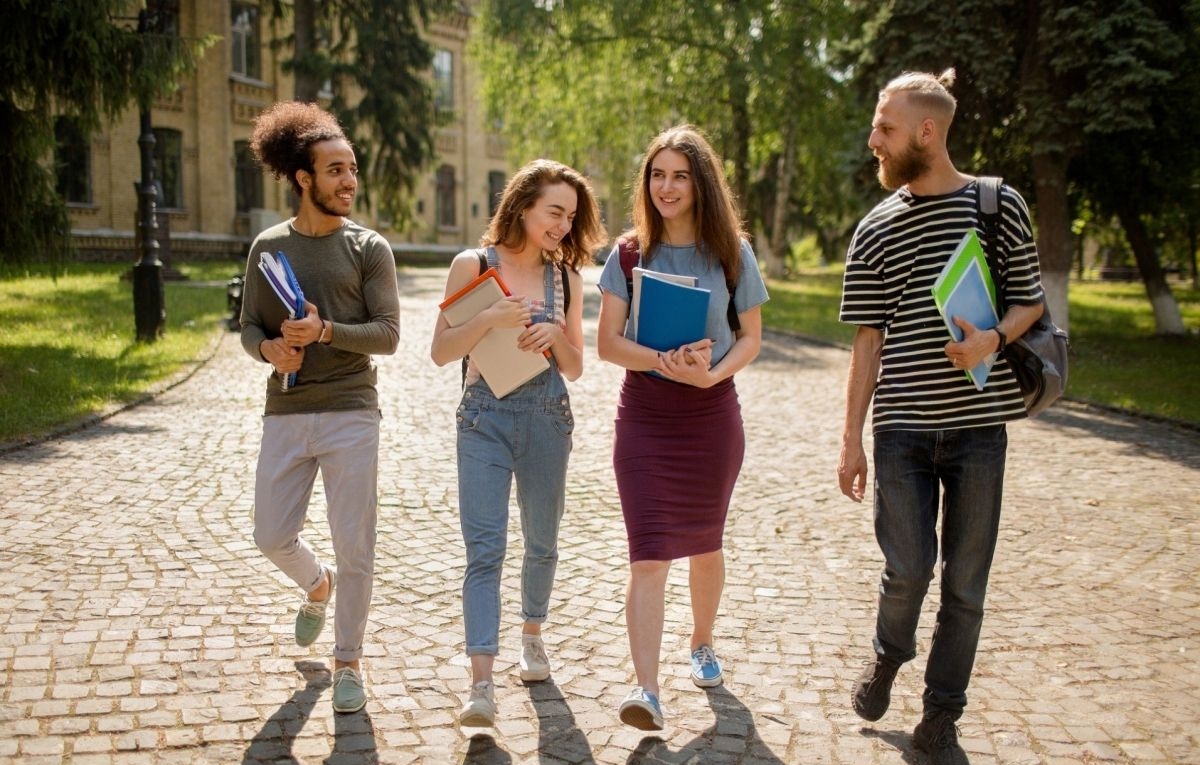 becas internacionales