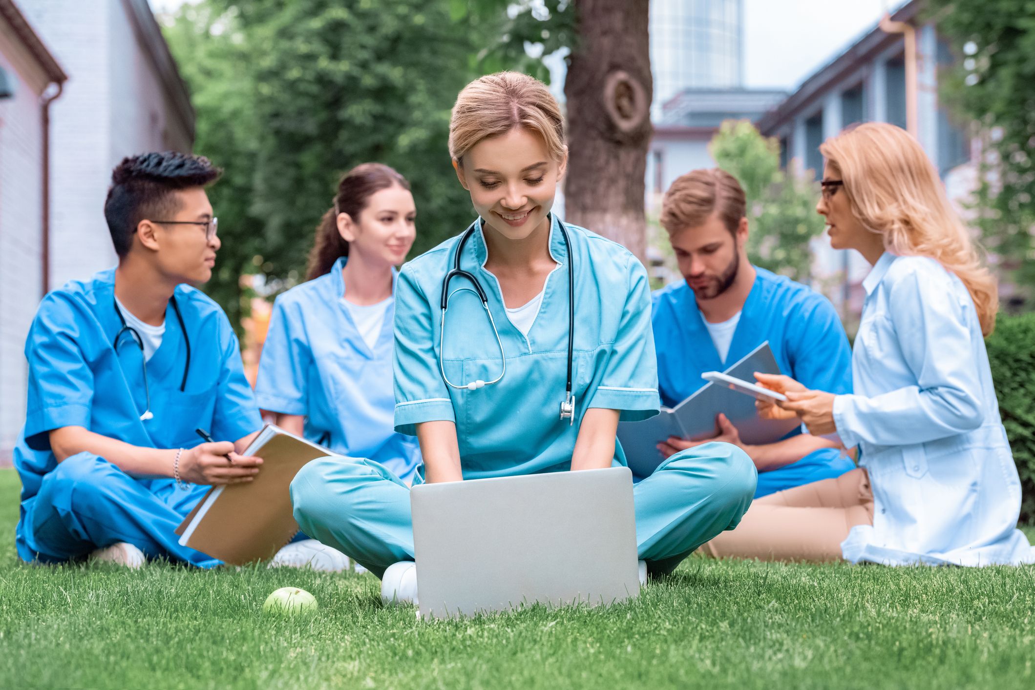 Qué hay que estudiar para ser Auxiliar de Enfermería? - Blog Emagister