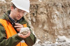 A qué se dedica un geólogo