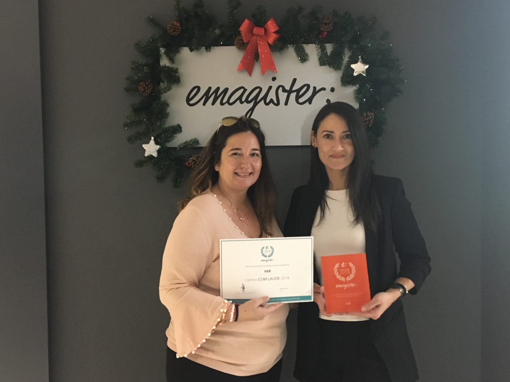 Sello Cum Laude ISEB