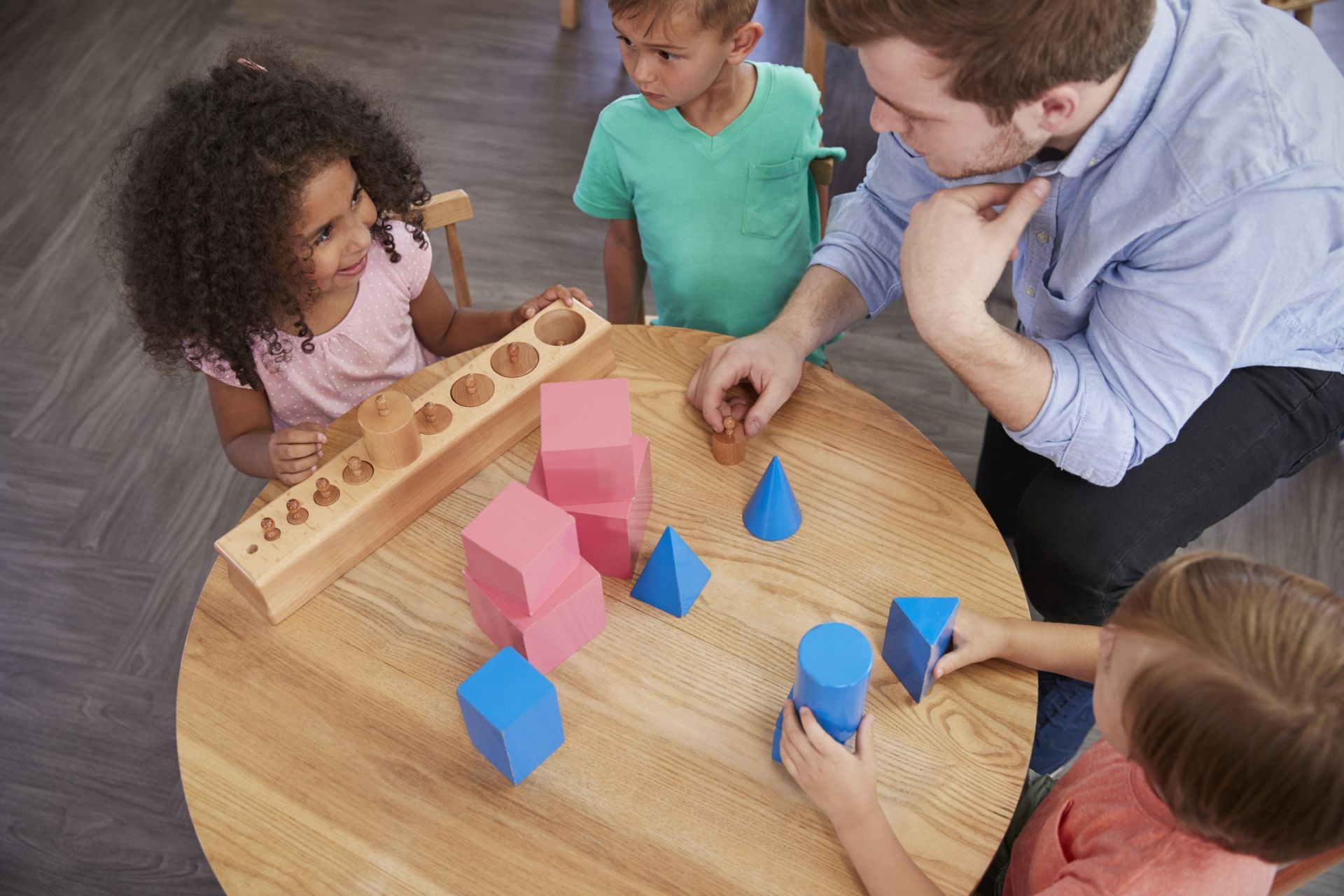 ¿En qué consiste la pedagogía Montessori?