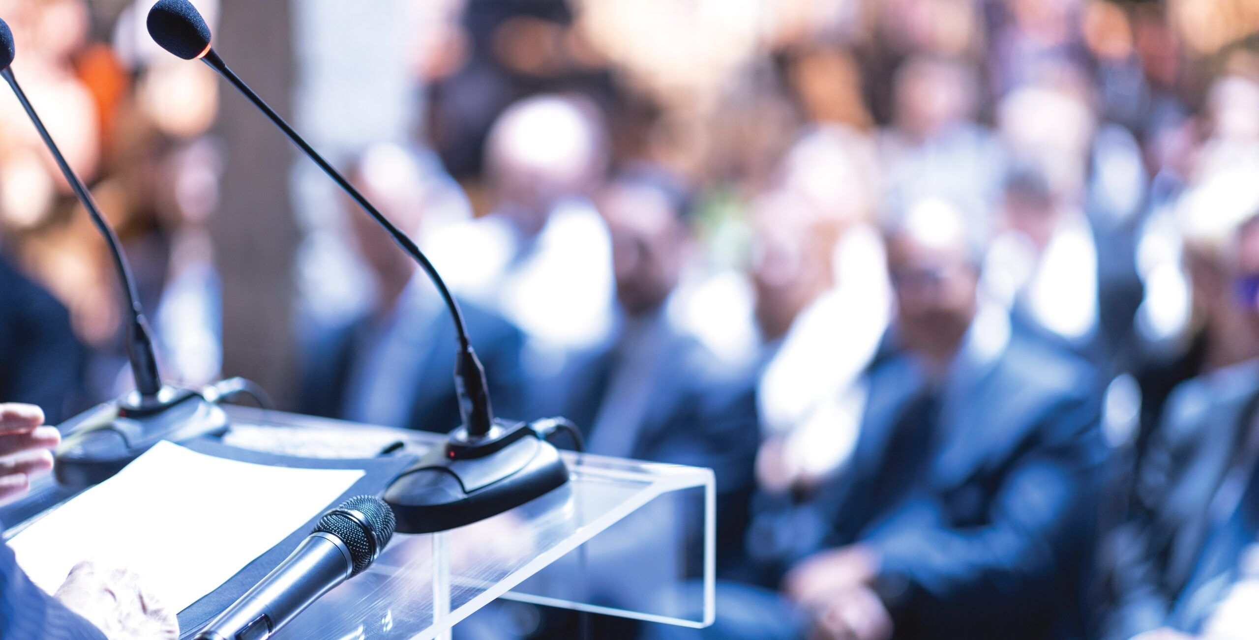 Nueva Revista analiza las transformaciones de la  política global en su número ‘Izquierda-Derecha:  ¿Quo Vadis?’