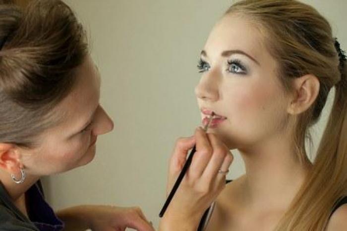 ▷ Técnico Profesional en Maquillaje, Caracterización y Efectos Especiales -  I mas D Capacitación Profesional | Emagister