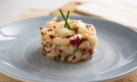Doctorado de Gastronomía Cod tartare with piquillo peppers. Traditional Spanish tapas.